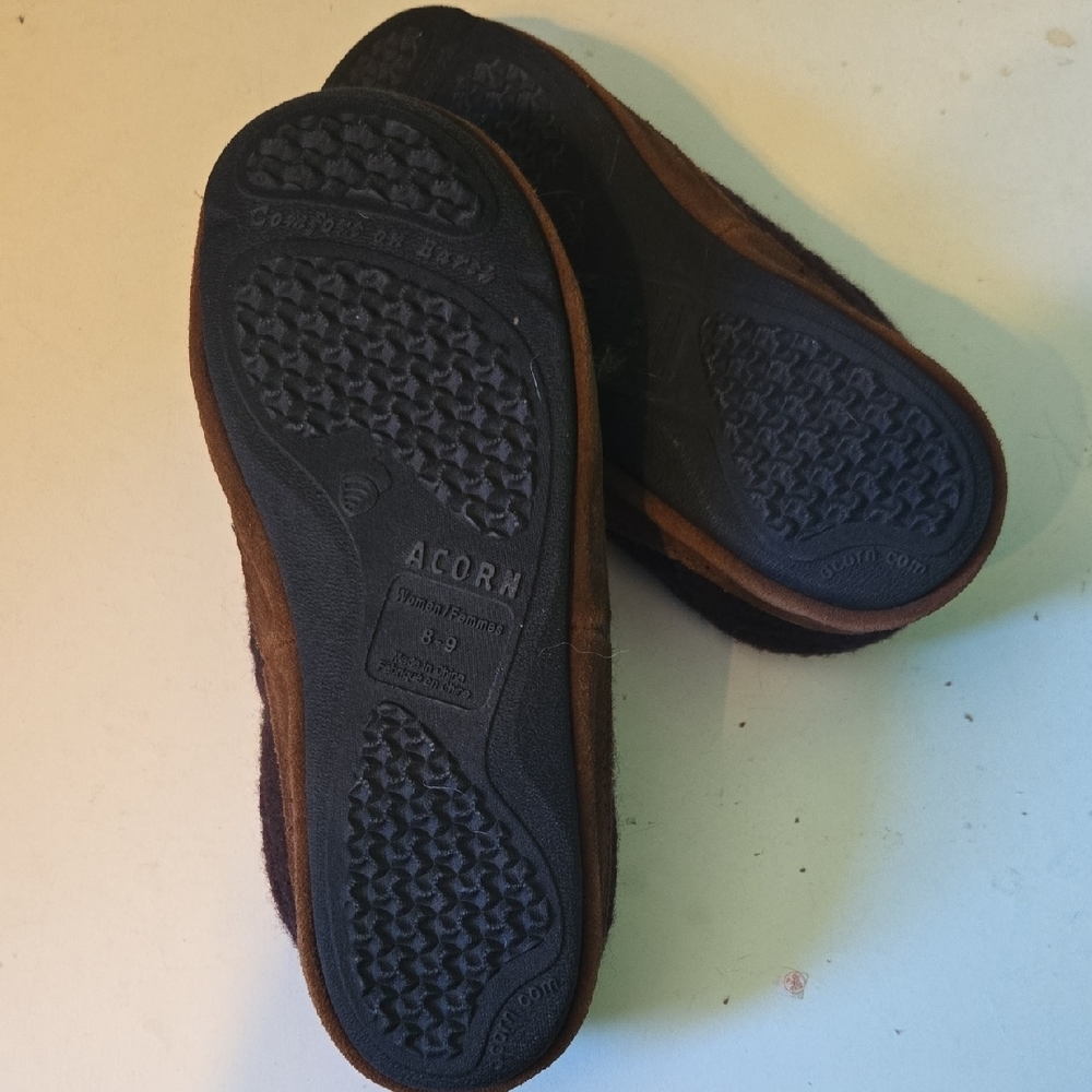 Acorn Black and Brown Owl Slippers - Picture 5 of 8